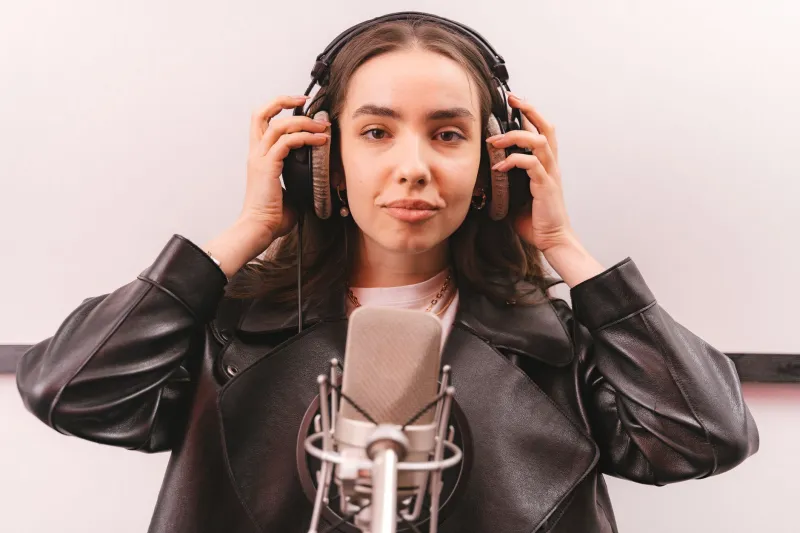 Ces petites voix qui donnent vie au Maghreb : plongée dans les studios de doublage jeunesse